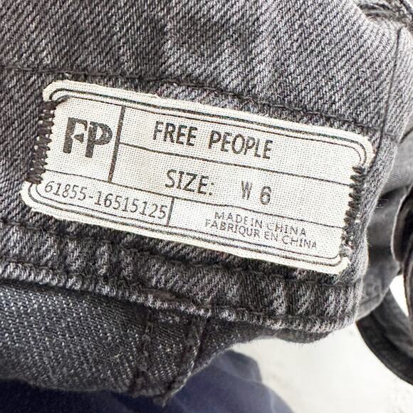 Free People Torn Up Mini Black Mini Denim‎ Skirt Overalls Women's Size 6 - Picture 9 of 11